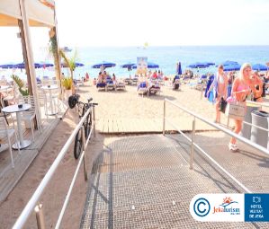 Poze L Azure Hotel 12