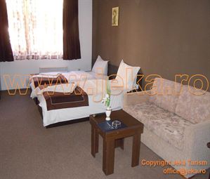 Poze MARIA ANTOANETA 11