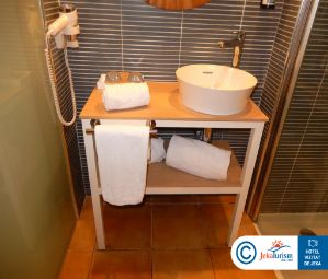 Poze Occidental Cala Vinas Spania