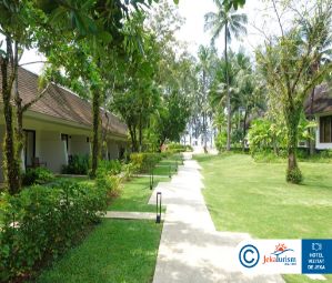 Poze Outrigger Khao Lak Beach Resort Thailanda