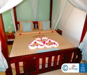 Poze Reef And Beach 6