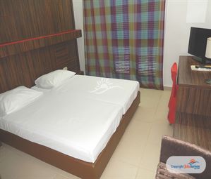 Poze SLOVENSKA PLAZA MUNTENEGRU