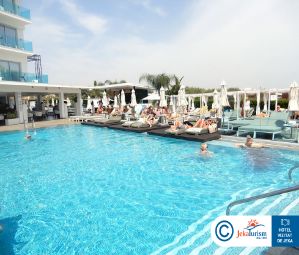 Poze The Blue Ivy 14