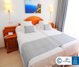 Poze Valentin Reina Paguera Spania