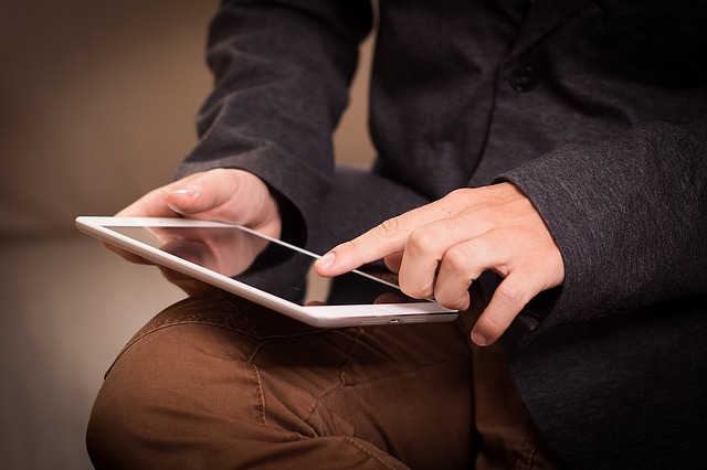 90% aller Mitarbeiter kennt das iPad noch nicht und muss es erst erklärt bekommen.