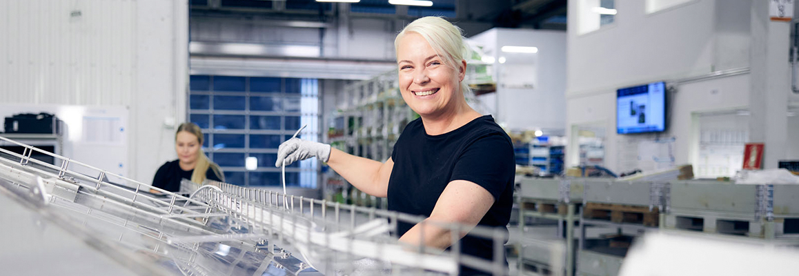 Elektroniikkalaitteiden kokoonpanija