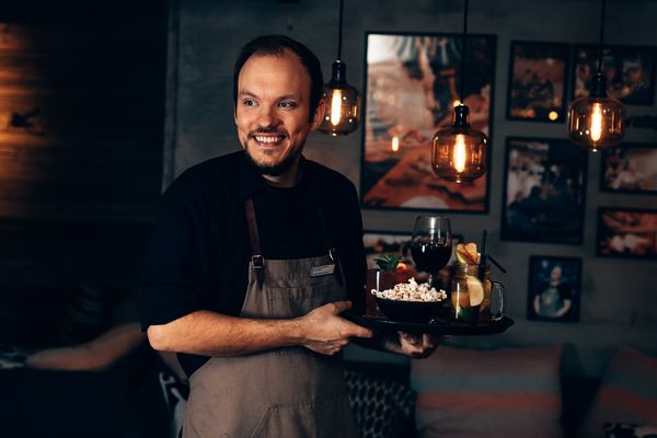 Osaava baarityöntekijä tai baarimestari Sky Bar & Terracelle