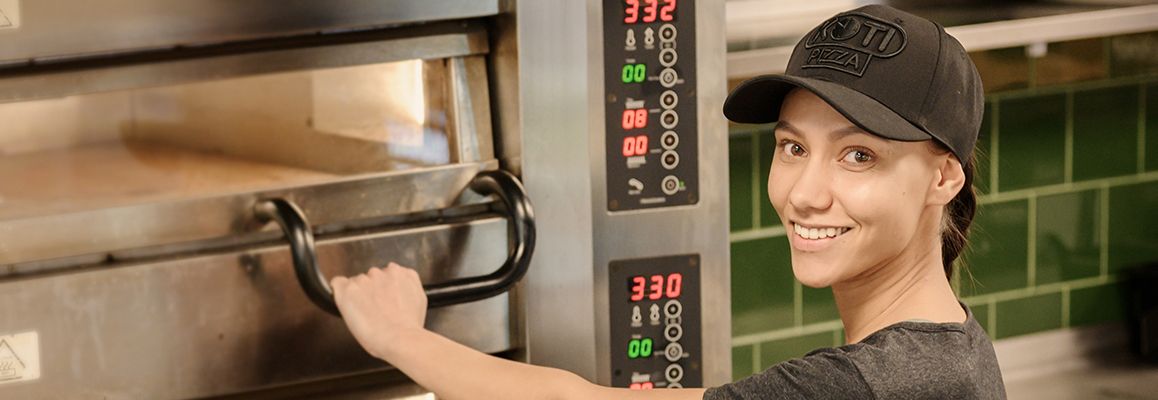 Pizzeriatyöntekijä, Kotipizza Mäntsälä