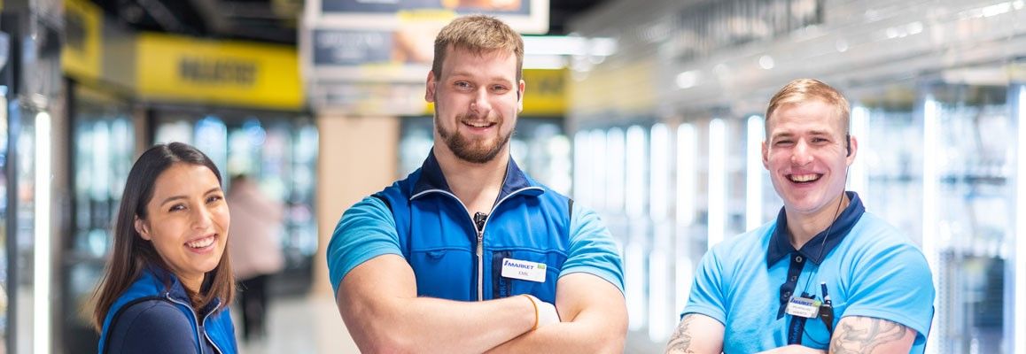 Myyjä, S-market Tullinpuomi, Helsinki, HOK-Elanto