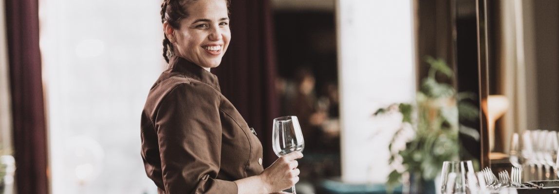 Waiters to Scandic Hotels in Turku for the summer