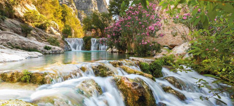 304207 alc algar waterfalls 0117 01 fpo