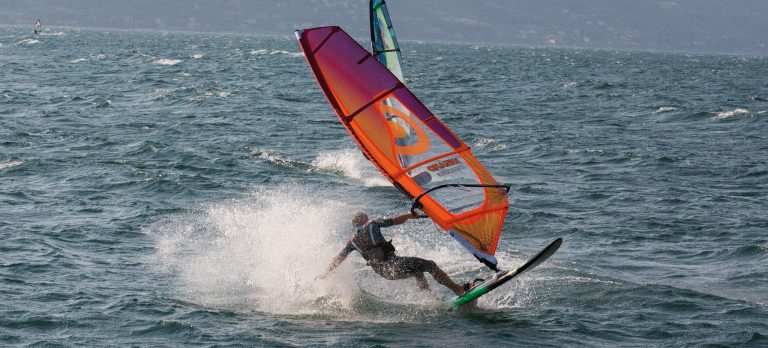 307529 vrn windsurfing 0117 11 2048x2048