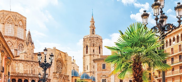 781928 bcn square of saint mary s and valencia cathedral 49625936 rfis 0516 Web NEW