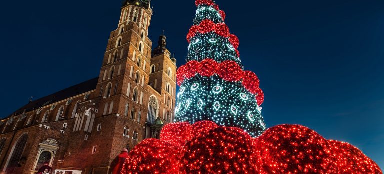 890247 krk krakow christmas 618049576 getty Web