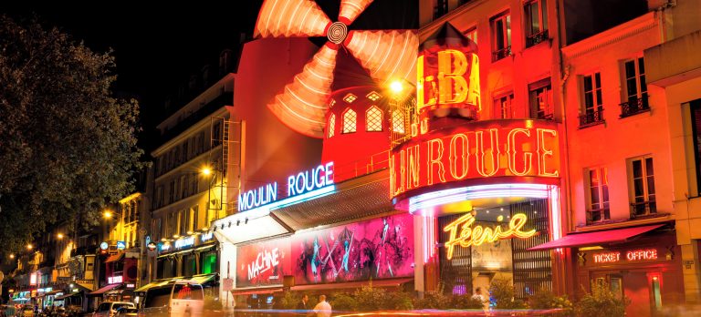 CDG Paris Moulin Rouge 1016 01 RGB 136 DPI For Web