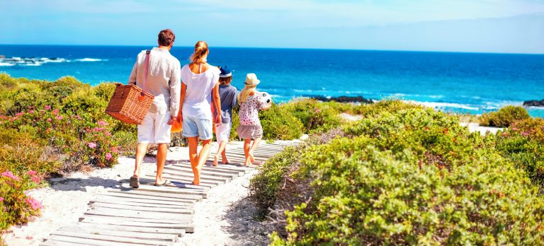 Family at the beach 154905296 Getty RGB 136 DPI For Web