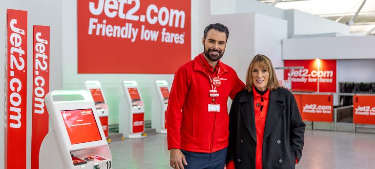 Rylan Jet2holiday 0125 45