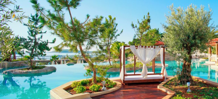 SPU 70985 Hotel Amfora Grand Beach Resort 1219 01 RGB 136 DPI For Web