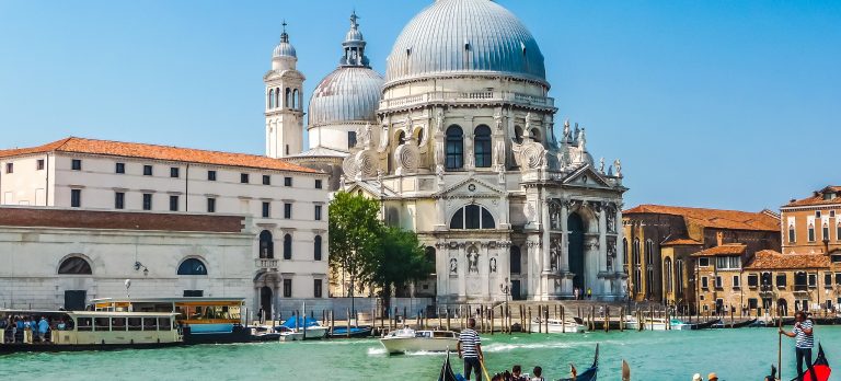 VCE Grand Canal Gondolas Basilica di Santa Maria 513634962 getty Web