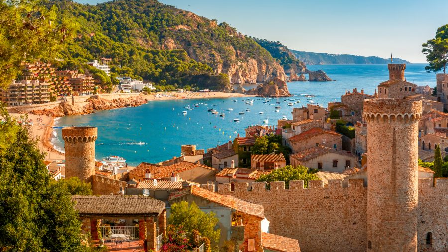 1050223 gro fortress vila vella tossa de mar 509288876 getty