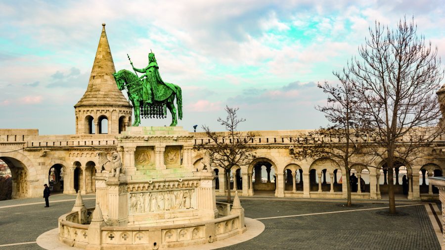 226332 bud fishermans bastion 1016 04
