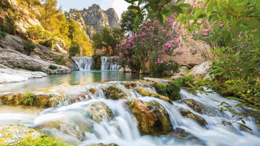 304207 alc algar waterfalls 0117 01 fpo