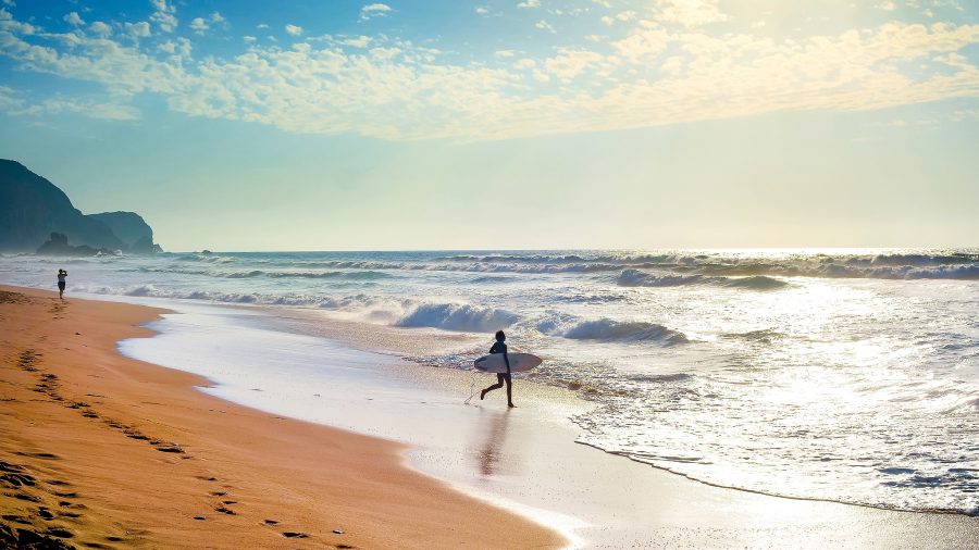 507834 fao algarve surfer 1126785271 getty Web