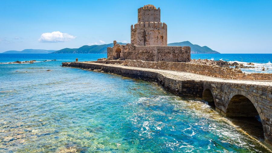 746068 klx bourtzi tower in methoni 1157281817 getty Web