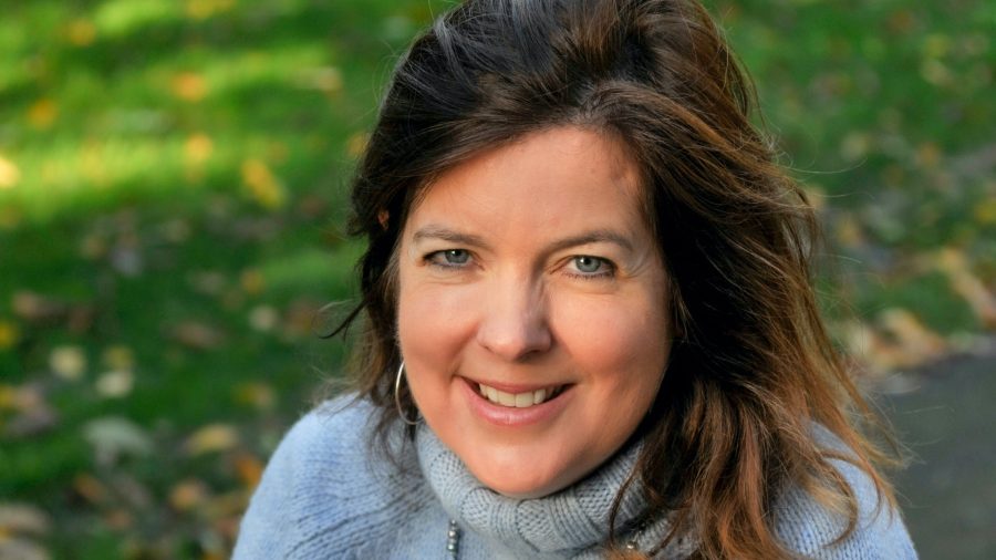 Clare Pooley newauthorphotoc Caroline Firth