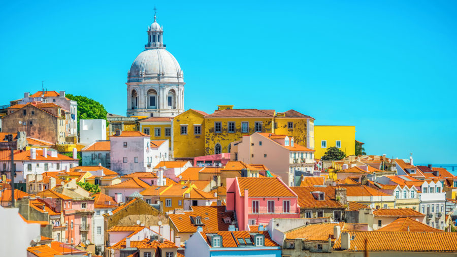 LIS_LIsbon_City_Alfama_District_682216432_Getty_RGB-136-DPI-For-Web