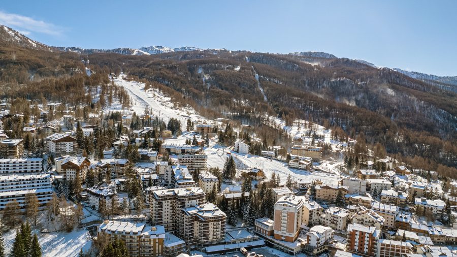TRN Sauze d Oulx Village 1371252939 GETTY