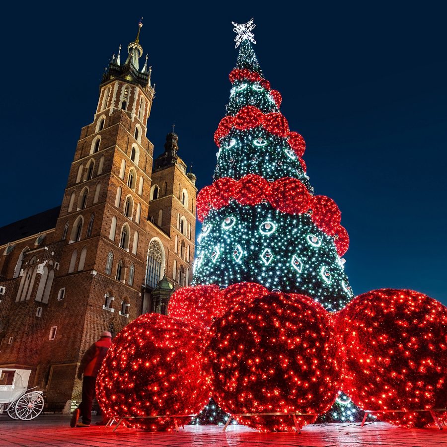 890247 krk krakow christmas 618049576 getty Web