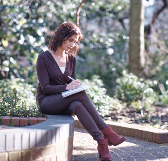 Image of Julia McCutchen Reading