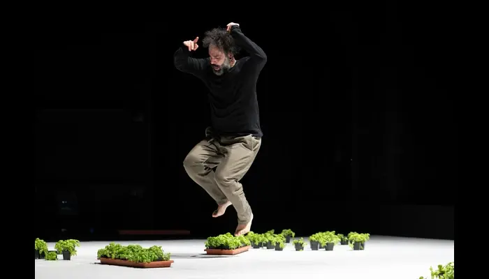 Spectacle « Danser c’est pas pour nous » d’Omar Rajeh / Maqamat (Centre Wallonie-Bruxelles) (Invitations Exclusives 💖)