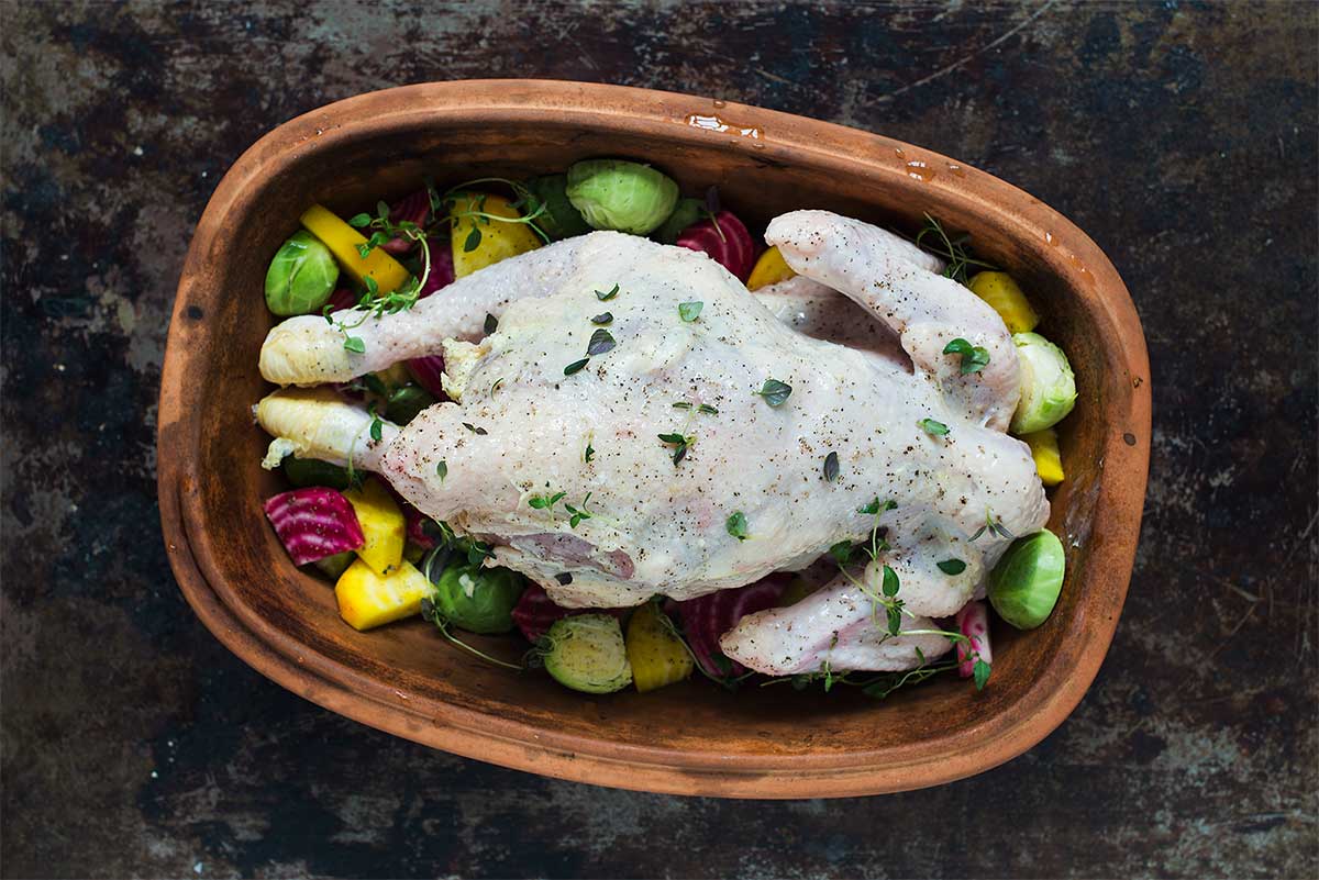 Recept: Hel kyckling i lergryta | Fröken Kräsen