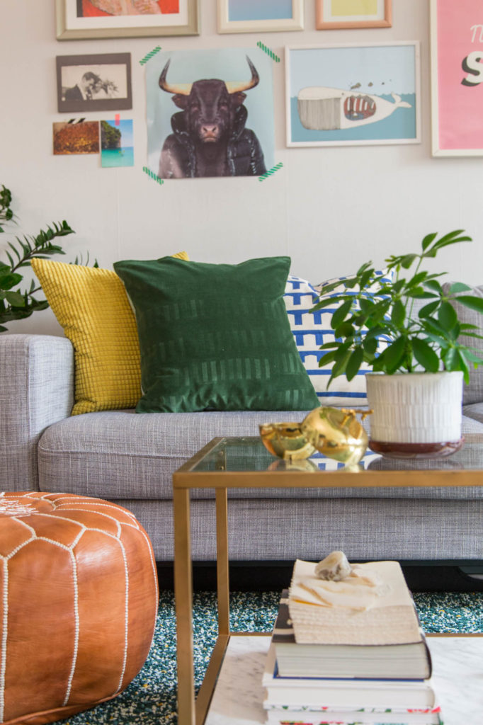 DIY Embossed Velvet Pillow by Dnilva
