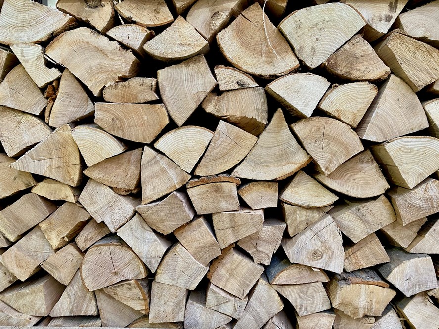 Ash Kiln Dried Hardwood Firewood Logs 520kgs Low moisture content