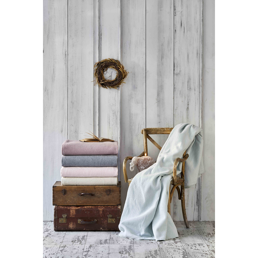 Karaca Home Remas Powder Softline doppelt genähte Decke - KARACA EUROPE