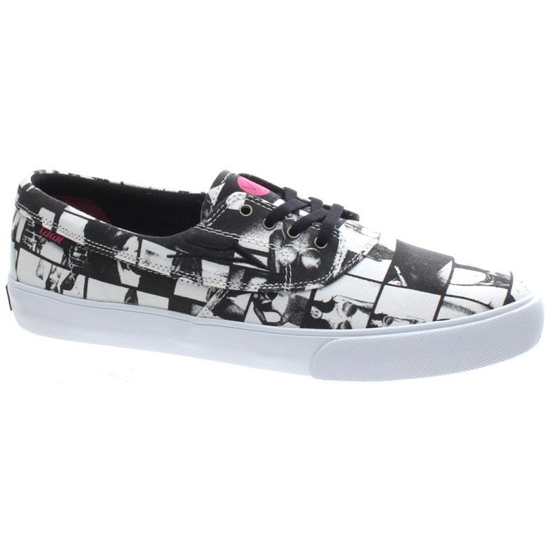 Camby Black/White Canvas Shoe Camby Black/White Canvas Shoe