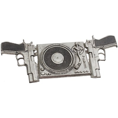 Turntable and Guns Buckle