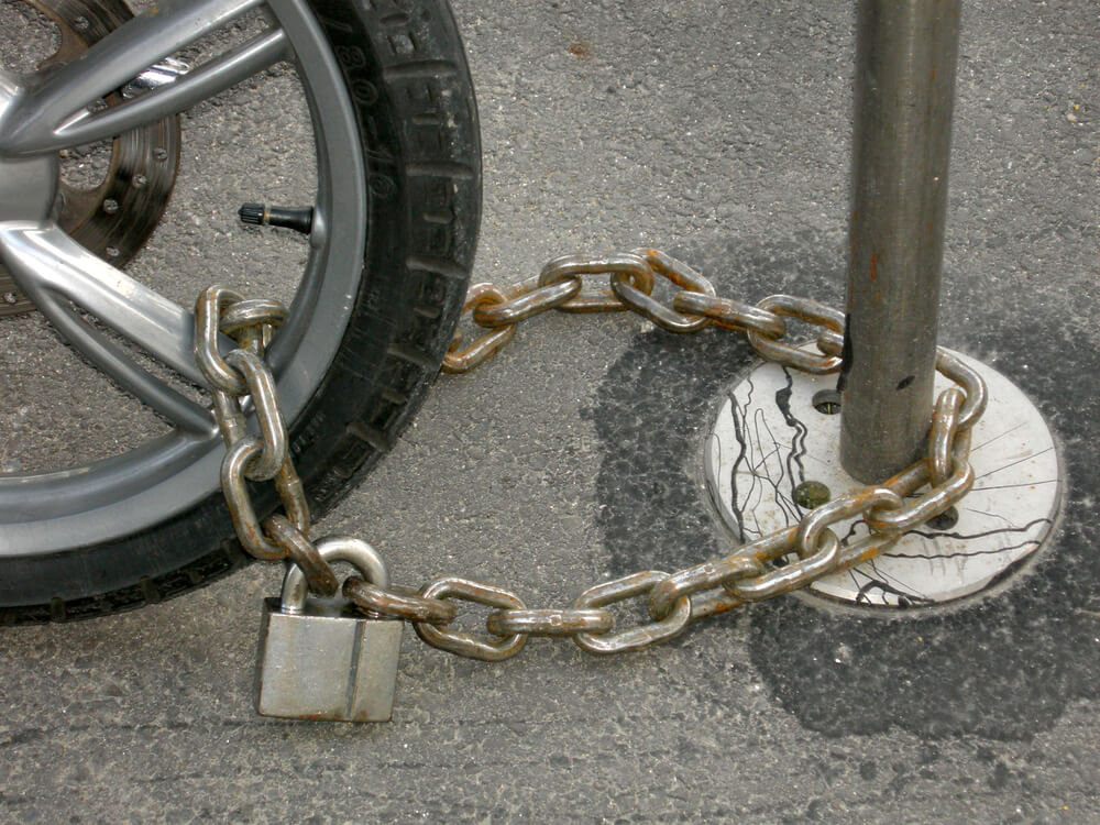 cómo evitar el robo de tu moto