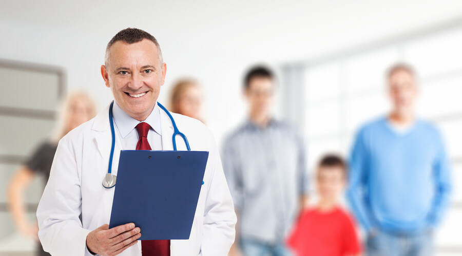 doctor en un hospital