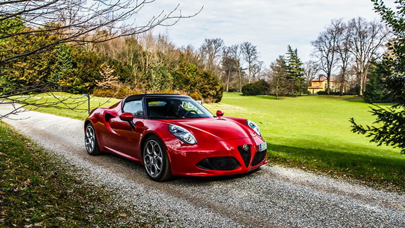 Alfa Romeo 4C and Pirelli P Zero: a record-breaking duo 01
