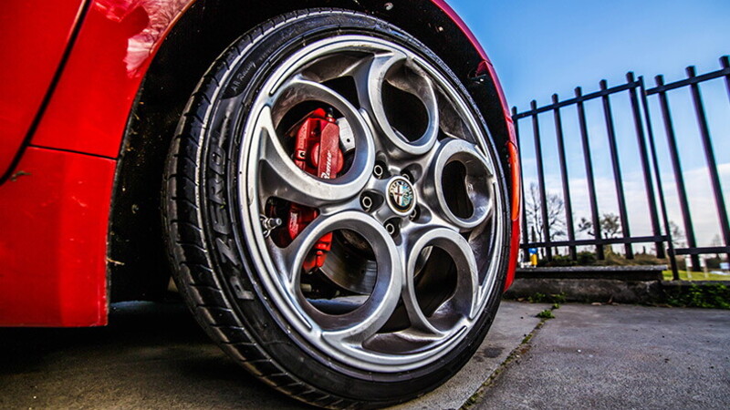 Alfa Romeo 4C and Pirelli P Zero: a record-breaking duo 02