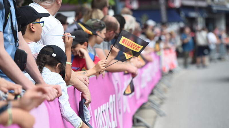 24 FACTS ABOUT  THE 24 HOURS