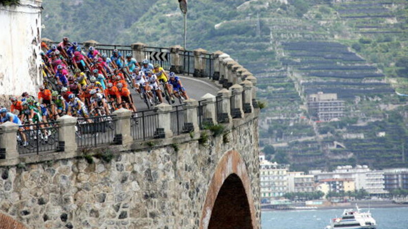 The spectacular serial nature of the Giro 01