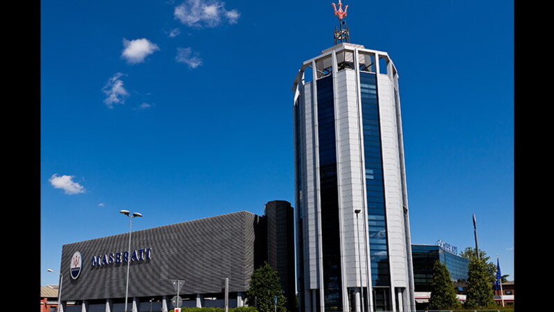 Covering all the locations of the Paris-Modena bicycle tour with Pirelli PZero Velo tyres 05