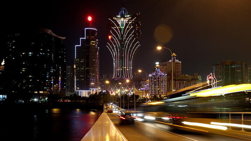 Where the streets are paved with gold 01