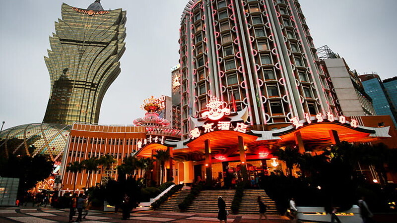 Where the streets are paved with gold 03