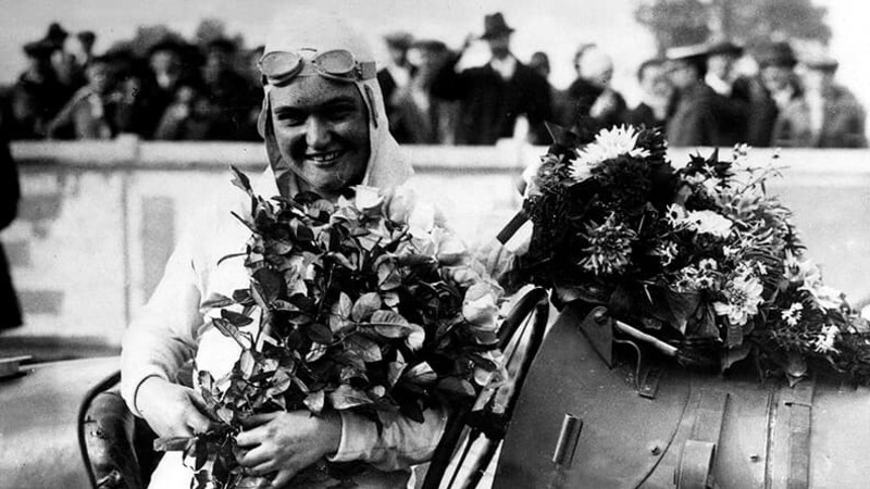 Heroines of the motor car - Record-breaking female drivers, from Madame Labrousse to Lella Lombardi 02